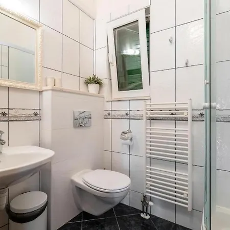 Seaside Family Friendly House With A Swimming Pool Cove Ljubljeva, Trogir - 19259 * Vinisce