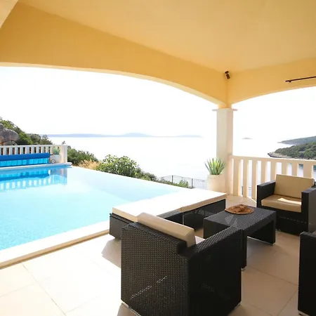 Seaside Family Friendly House With A Swimming Pool Cove Ljubljeva, Trogir - 19259 Holiday home *