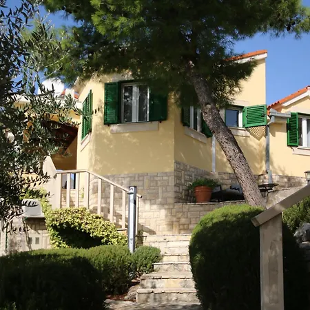 Seaside Family Friendly House With A Swimming Pool Cove Ljubljeva, Trogir - 19259 Holiday home *