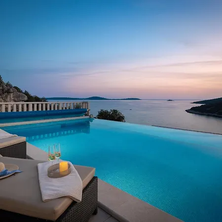 Seaside Luxury With A Swimming Pool Cove Ljubljeva, Trogir - 19259 Vila *