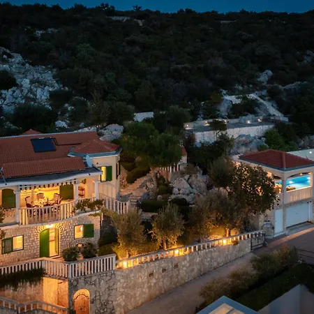 Villa Seaside Luxury With A Swimming Pool Cove Ljubljeva, Trogir - 19259 Vinišće