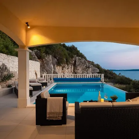 Seaside Luxury With A Swimming Pool Cove Ljubljeva, Trogir - 19259 *