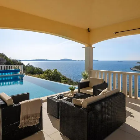 Seaside Luxury With A Swimming Pool Cove Ljubljeva, Trogir - 19259