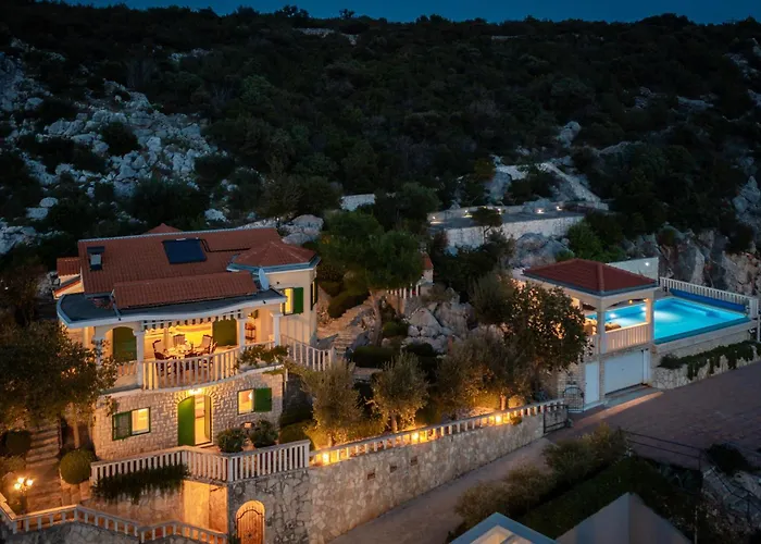 Vila Seaside Luxury With A Swimming Pool Cove Ljubljeva, Trogir - 19259 Vinisce