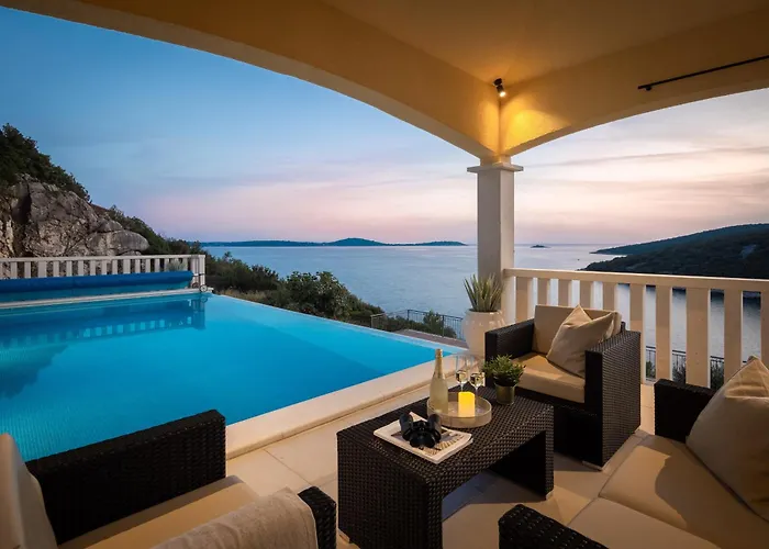 Seaside Luxury With A Swimming Pool Cove Ljubljeva, Trogir - 19259 *