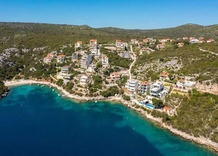 Seaside Luxury With A Swimming Pool Cove Ljubljeva, Trogir - 19259 Vila *